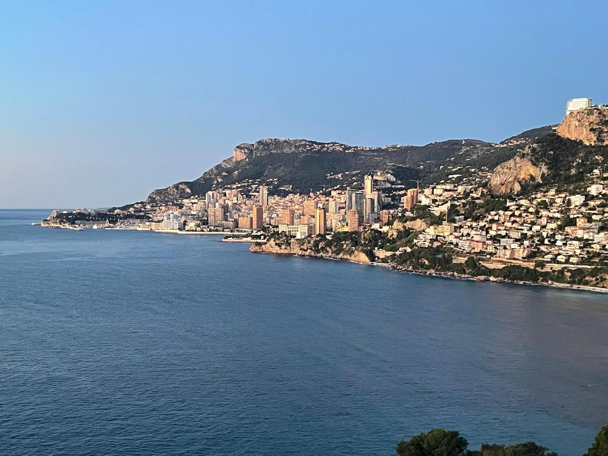 Aux Portes De Monaco Superbe T3 Vue Mer Roquebrune-Cap-Martin Luaran gambar